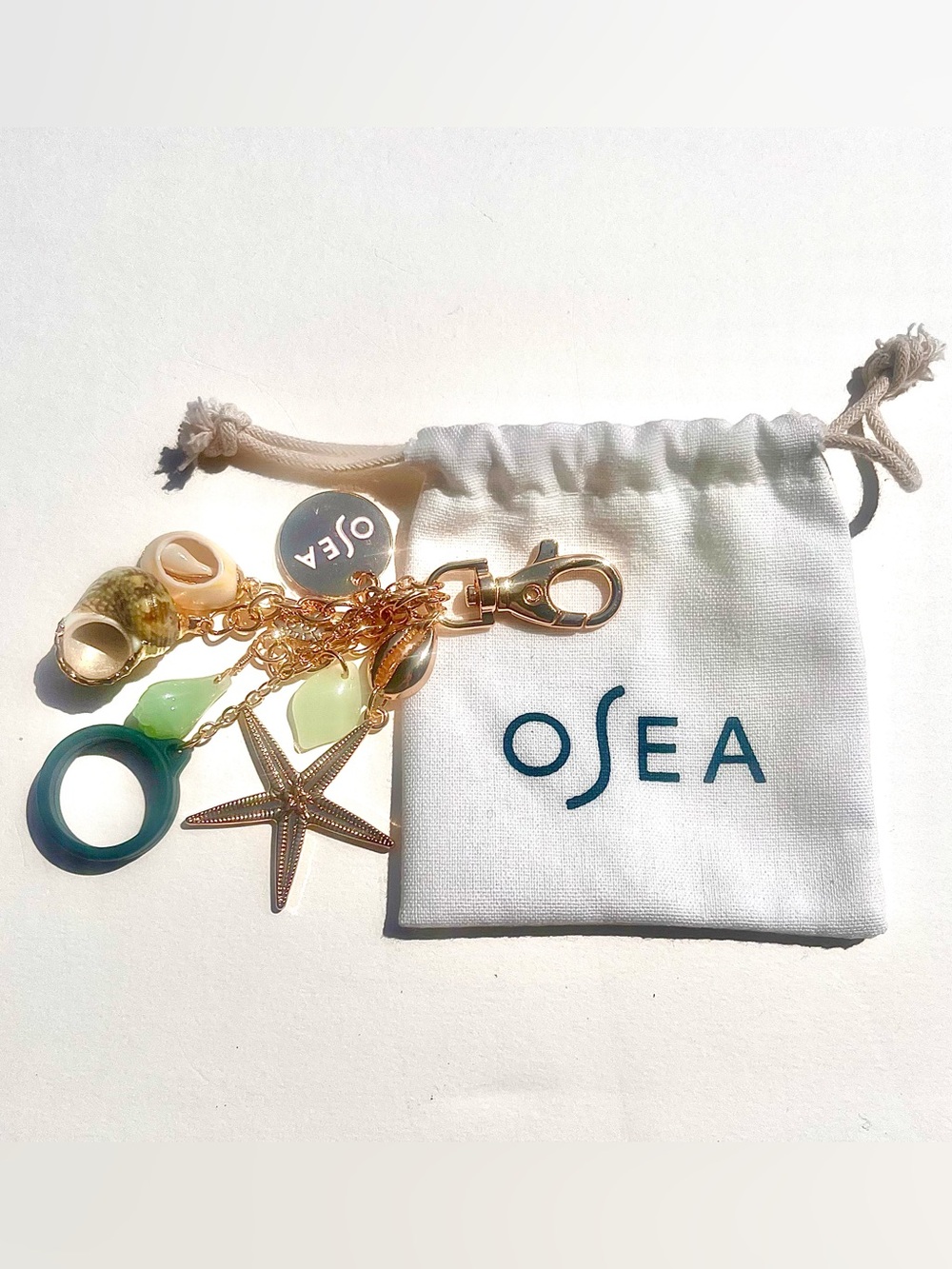 NEW Osea Key Chain Sea Shell Charm Lip Oil Gloss Holder Purse Clip Beach Ltd Ed